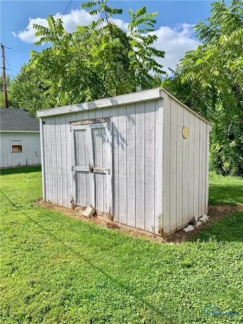 322 S Cherry St, Bryan, OH 43506 photo 5