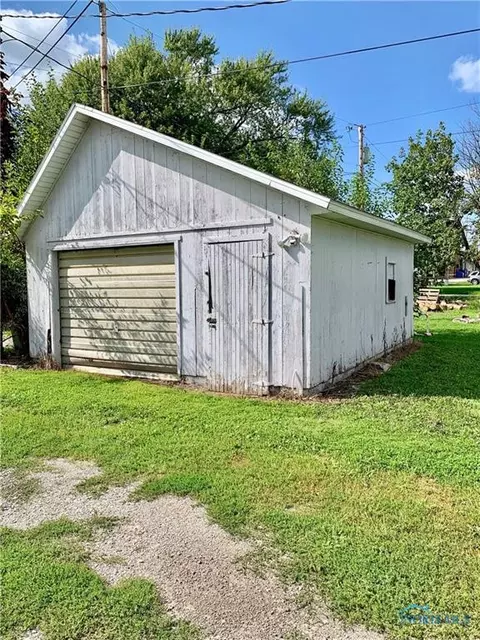 322 S Cherry St, Bryan, OH 43506 photo 7