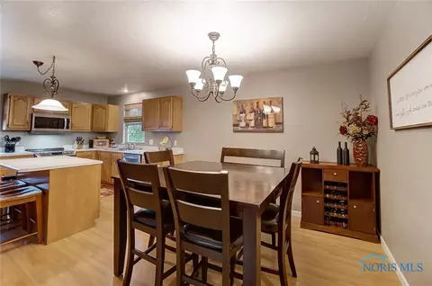 232 E Sawmill Rd, Findlay, OH 45840 photo 6