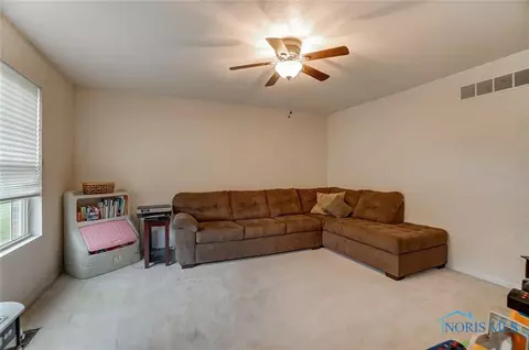232 E Sawmill Rd, Findlay, OH 45840 photo 10