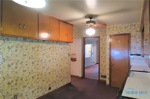 903 Parkside Blvd, Toledo, OH 43607 photo 13