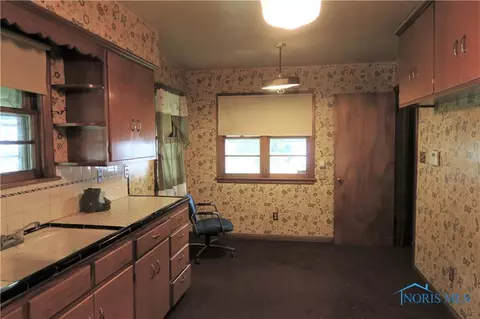 903 Parkside Blvd, Toledo, OH 43607 photo 12