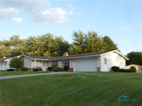 1814 Middle Ct, Bryan, OH 43506 photo 1