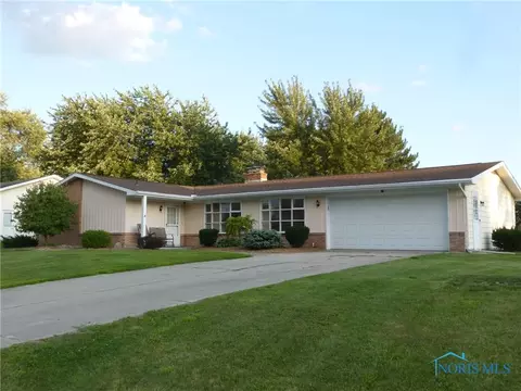 1814 Middle Ct, Bryan, OH 43506 photo 2