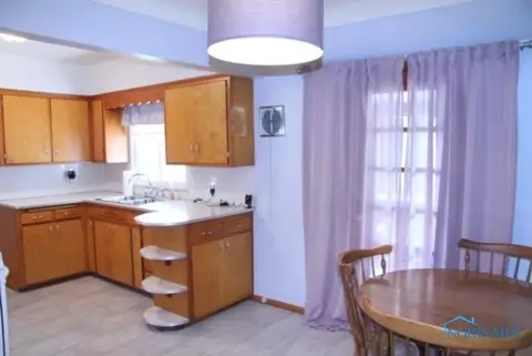2313 Westmonte Rd, Toledo, OH 43607 photo 6