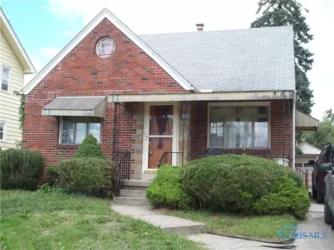 2266 Hinde Rd, Toledo, OH 43607 photo 1