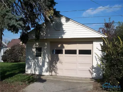 2266 Hinde Rd, Toledo, OH 43607 photo 14