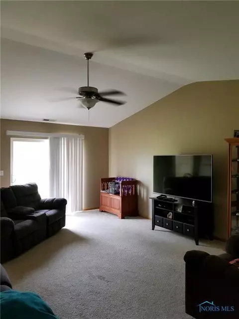 110 Grace St, Bryan, OH 43506 photo 3