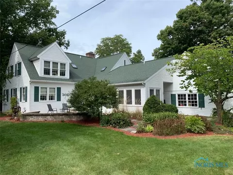 525 Parkview Ave, Bryan, OH 43506 photo 2