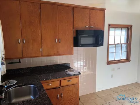 613 Falcon Rd, Toledo, OH 43607 photo 5
