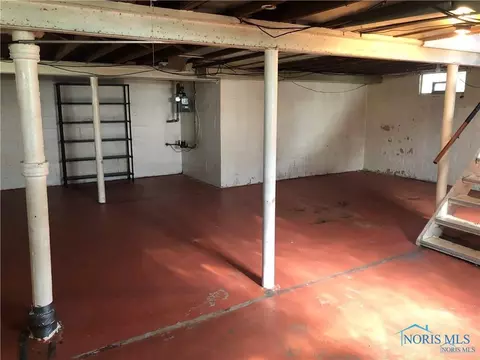 613 Falcon Rd, Toledo, OH 43607 photo 10
