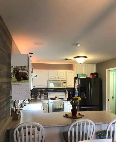 161 Amy Dr, Bryan, OH 43506 photo 9