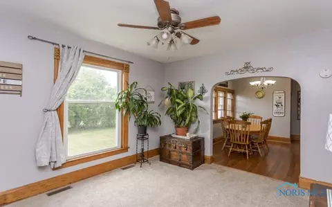 109 Lincoln St, Lyons, OH 43533 photo 4