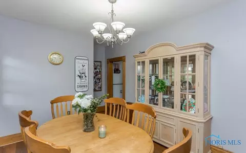 109 Lincoln St, Lyons, OH 43533 photo 8