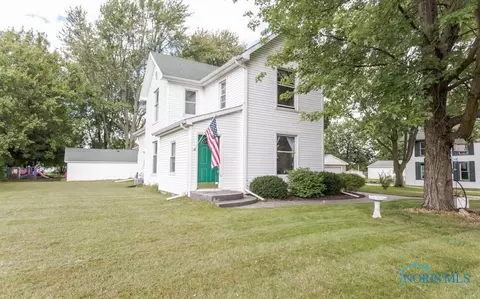 109 Lincoln St, Lyons, OH 43533 photo 1