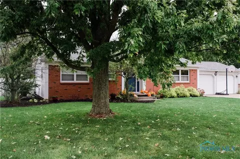 745 Pine St, Wauseon, OH 43567 photo 3