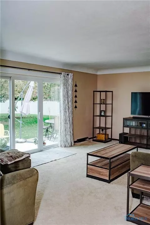 745 Pine St, Wauseon, OH 43567 photo 6