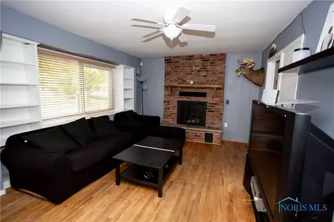 1615 Lawnview Ave, Toledo, OH 43607 photo 4