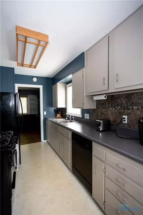 1615 Lawnview Ave, Toledo, OH 43607 photo 8
