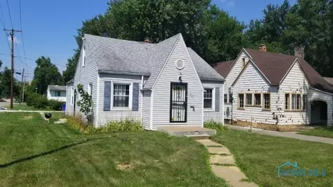 901 Cuthbert, Toledo, OH 43607 photo 2