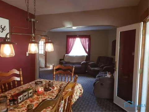 303 S Walnut St, Bryan, OH 43506 photo 9