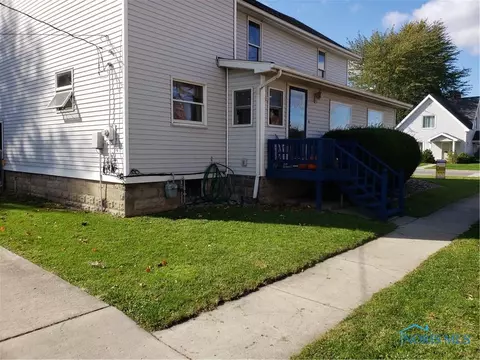 303 S Walnut St, Bryan, OH 43506 photo 3