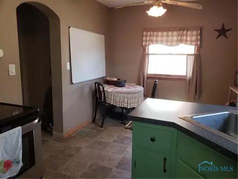 303 S Walnut St, Bryan, OH 43506 photo 11