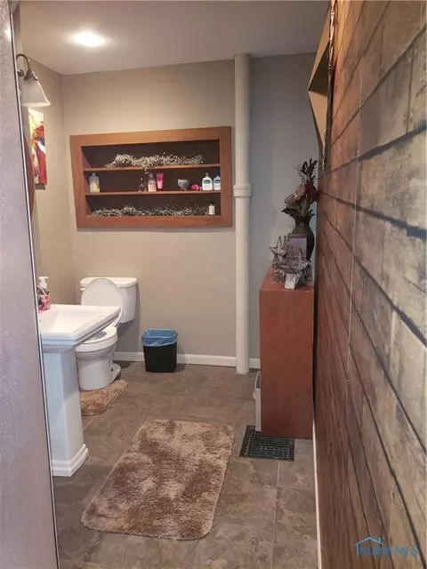 303 S Walnut St, Bryan, OH 43506 photo 15