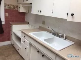 927 E 2nd St, Ottawa, OH 45875 photo 9