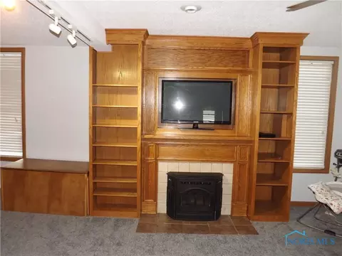 927 E 2nd St, Ottawa, OH 45875 photo 13