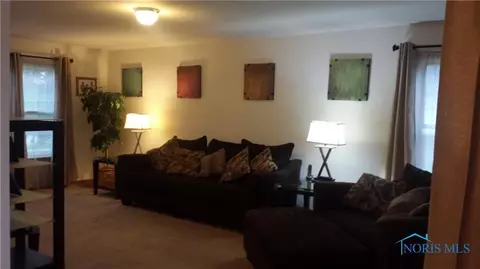 5676 Bermuda Dr, Walbridge, OH 43465 photo 7