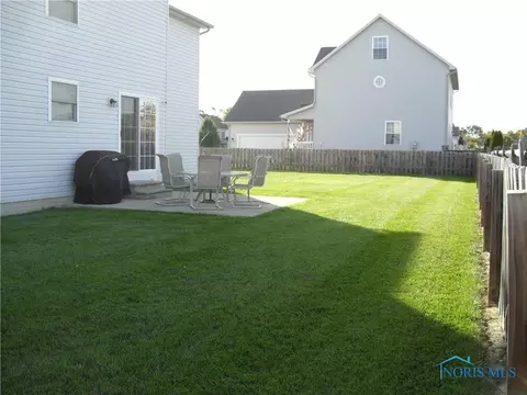 5676 Bermuda Dr, Walbridge, OH 43465 photo 3