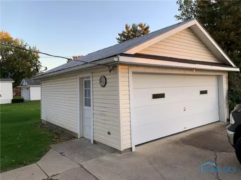 326 E Maple St, Deshler, OH 43516 photo 21