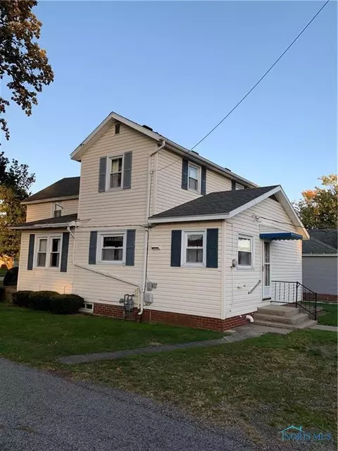 326 E Maple St, Deshler, OH 43516 photo 4