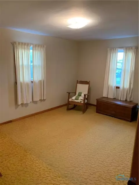 326 E Maple St, Deshler, OH 43516 photo 15