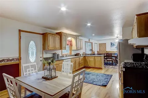 511 County Road 45, Bradner, OH 43406 photo 7