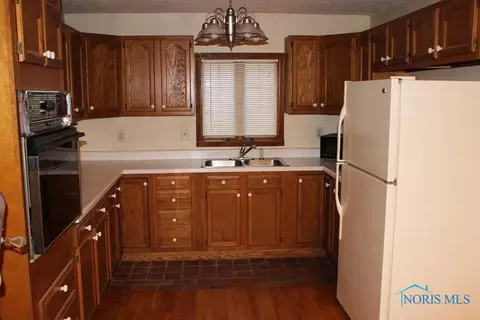 205 N Main St, Edon, OH 43518 photo 6