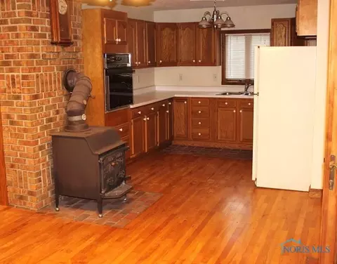 205 N Main St, Edon, OH 43518 photo 5