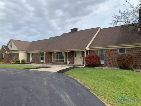 110 Pine Ln, Bryan, OH 43506 photo 1