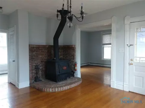 332 E John St, Maumee, OH 43537 photo 9