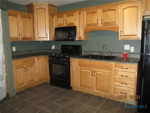 106 Short St, West Unity, OH 43570 photo 9