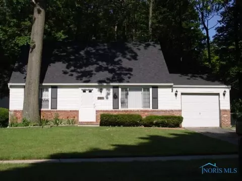 703 Nancy Dr, Toledo, OH 43607 photo 1