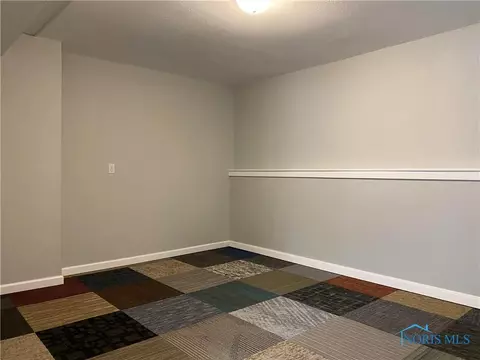 406 Heathshire Dr, Toledo, OH 43607 photo 17