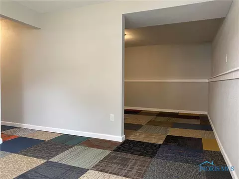 406 Heathshire Dr, Toledo, OH 43607 photo 18