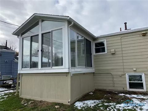 406 Heathshire Dr, Toledo, OH 43607 photo 5