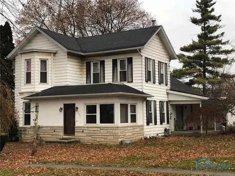 205 E North St, West Unity, OH 43570 photo 1