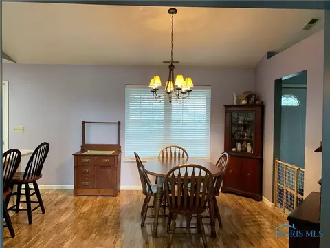 219 Gary Dr, Bryan, OH 43506 photo 1