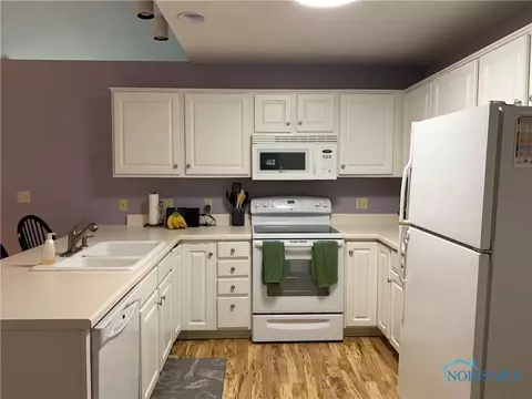 219 Gary Dr, Bryan, OH 43506 photo 4