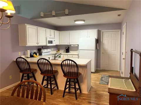219 Gary Dr, Bryan, OH 43506 photo 3