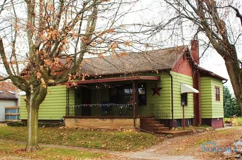302 S Franklin St, Edon, OH 43518 photo 1